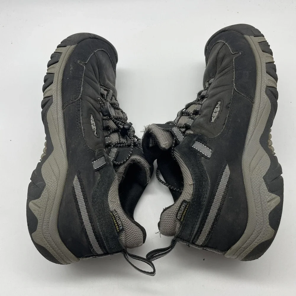 Keen shoes youth
